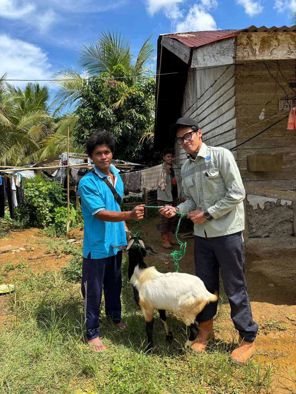 Donasi Hewan Kurban untuk Masyarakat Sekitar